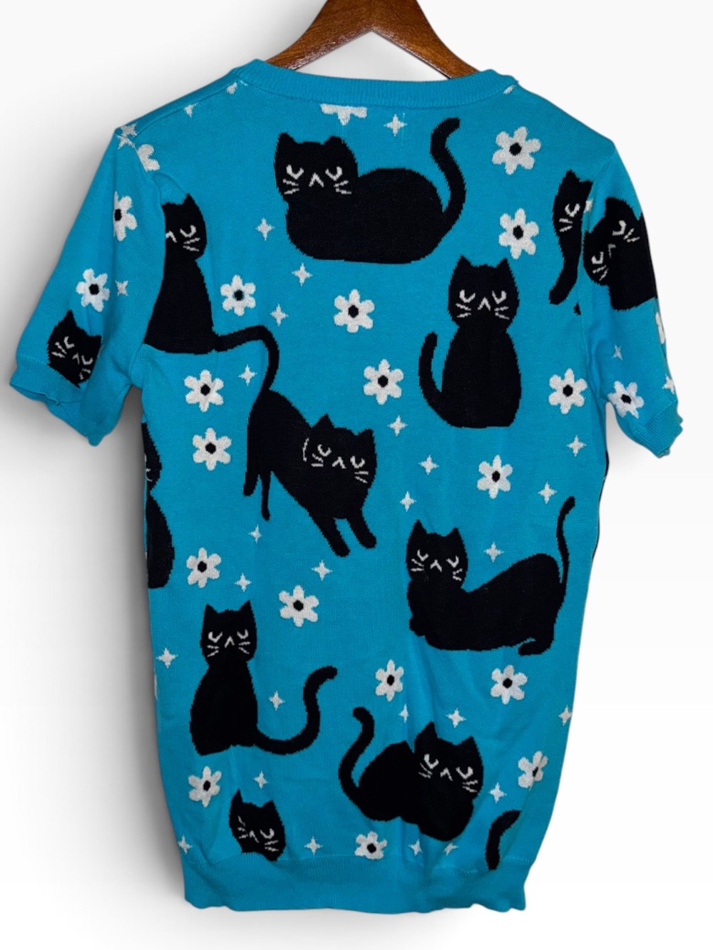 OXKNIT Women's Blue Cat-Print V-Neck Sweater Top - Picture 2 of 7